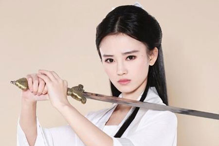 Ju Jinyi dans la peau de Little Dragon Maiden