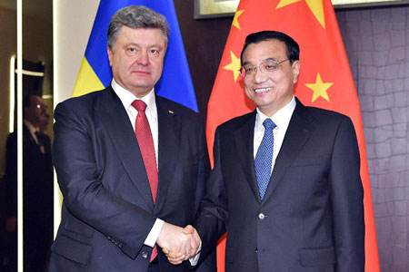 La Chine s'engage à jouer un rôle actif et constructif pour résoudre la crise ukrainienne