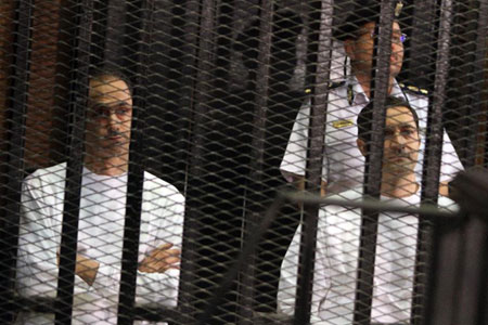 Egypte : les fils de Moubarak libérés des accusations de corruption
