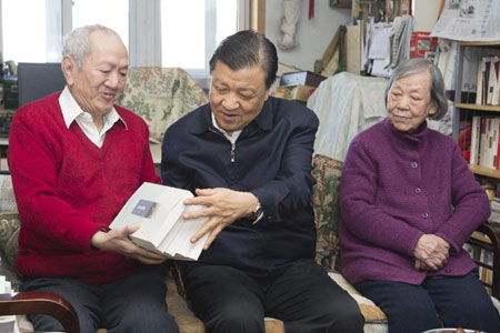 Liu Yunshan présente ses voeux du Nouvel An chinois aux artistes