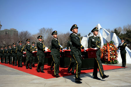 Enterrement de soldats chinois morts pendant la guerre de Corée
