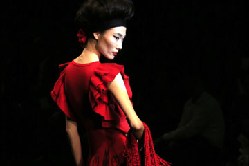 Semaine de la mode de Chine: défilé des créations de Cheng Yingfen