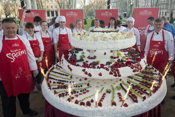 Croatie: un gâteau géant de 650 kilos!