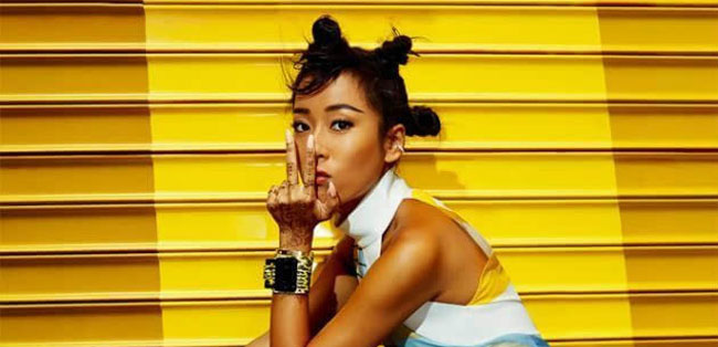 La chanteuse chinoise Summer pose pour un magazine