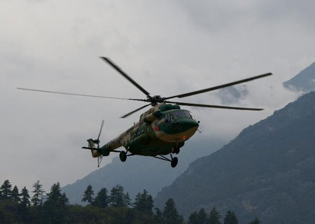 L'APL affecte des hélicoptères pour des missions de secours au Népal