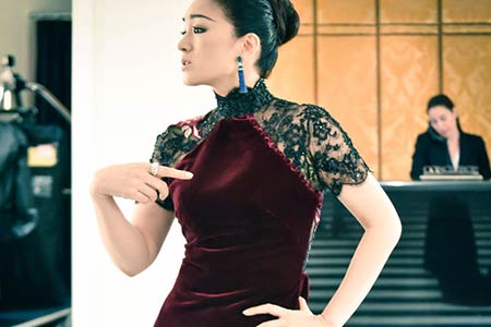 L'élégante Gong Li sous l'objectif du photographe Zhang Tai