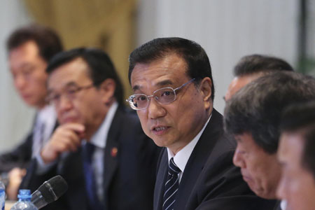 Le PM chinois encourage les entreprises chinoises à améliorer la coopération avec le Pérou