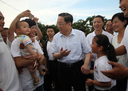 Yu Zhengsheng appelle &agrave; renforcer les relations entre les deux rives du d&eacute;troit