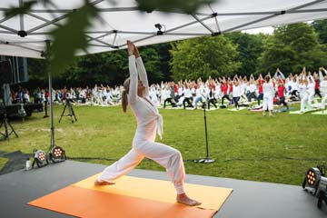 La Journée internationale du yoga célébrée à travers le monde