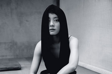 L'actrice Sun Li pose pour un magazine