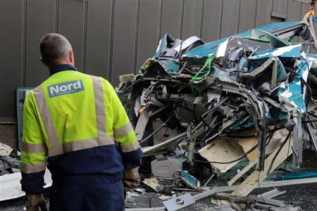 France : Un accident spectaculaire d'un autocar espagnol dans le Nord