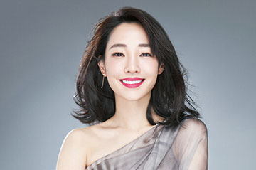 L'actrice Bai Baihe pose pour un magazine