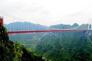 Le pont Aizhai, le plus haut pont suspendu du monde