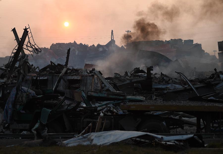 Photos impressionnantes du site des massives explosions de Tianjin