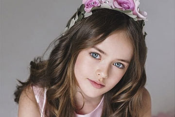 Kristina Pimenova, une jeune mannequin russe de 9 ans