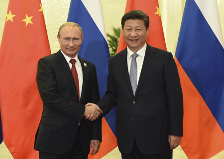 Journée de la Victoire : le président chinois s'engage à promouvoir les relations 
avec la Russie