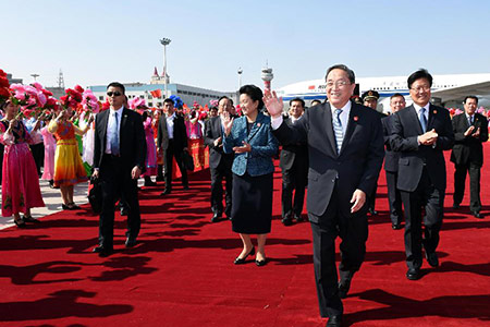 Arrivée d'une délégation centrale au Xinjiang pour le 60e anniversaire de sa fondation