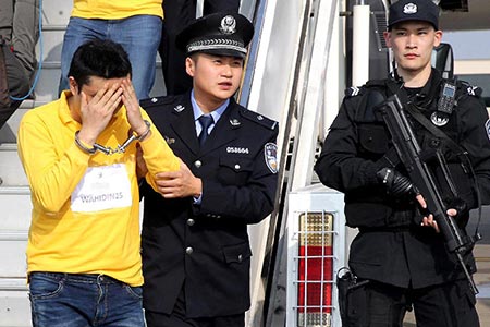 254 Chinois suspectés de fraudes aux télécommunications rapatriés