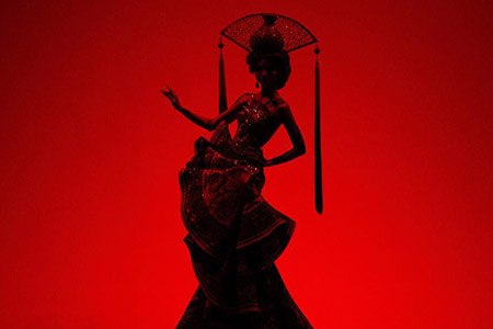 La créatrice chinoise Guo Pei invitée à la semaine Haute Couture de Paris