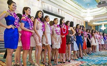 Miss Monde 2015: les candidates arrivent à Sanya