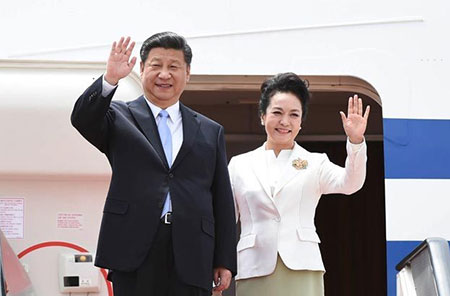 EN IMAGES: Le président chinois Xi Jinping effectue une visite d'État au Zimbabwe
