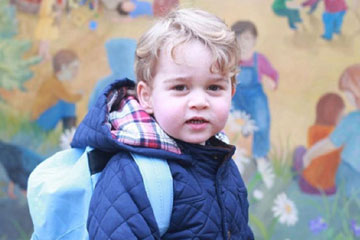 La première journée du prince George à l'école maternelle
