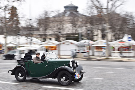 La 16e Traversée de Paris en voitures anciennes