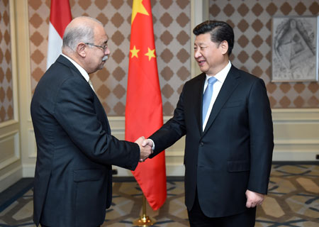 Début de la visite du président chinois en Egypte pour aligner les stratégies de 
développement (PAPIER GENERAL)