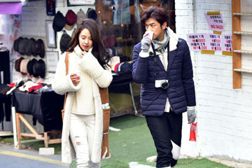 L'acteur chinois Chen Bolin et l'actrice sud-coréenne Song Ji Hyo "en couple" pour une télé-réalité