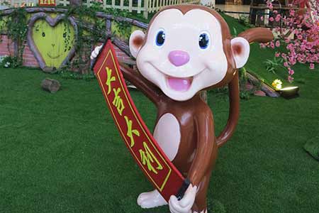 Installation de sculptures du singe à Jinan pour le Nouvel An chinois