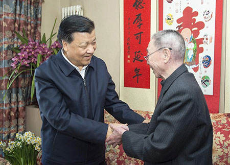 Un haut responsable du PCC rend visite à des travailleurs culturels