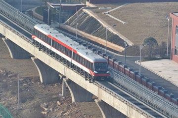Les tests se poursuivent sur la ligne ferroviaire à sustentation magnétique du Hunan