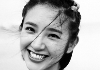 Nouvelles photos de l'actrice chinoise Tang Yixin