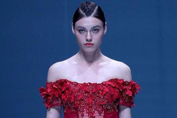 Fashion Week de Chine: défilé de la collection de robe de mariée