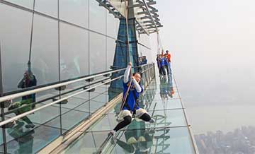 Les passerelles en verre les plus vertigineuses de Chine