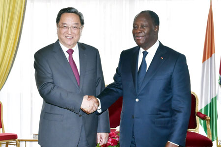 Visite d'un dirigeant chinois en Côte d'Ivoire pour renforcer les relations bilatérales (PAPIER GENERAL)