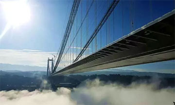 Ouverture prochaine du pont le plus élevé et le plus long d'Asie dans le Yunnan