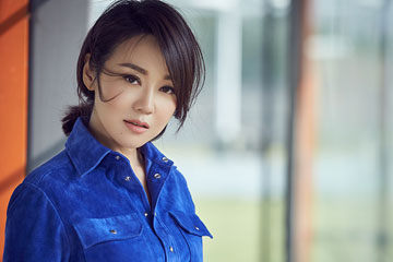 Nouvelles photos de l'actrice chinoise Yan Ni