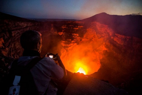 Prendre un selfie près du cratère du volcan Masaya?