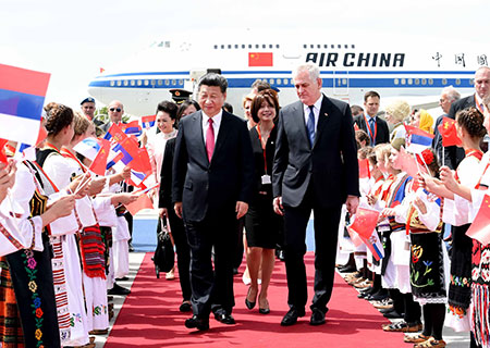 (La Ceinture et la Route) Le président chinois Xi Jinping entame une visite 
d'Etat en Serbie