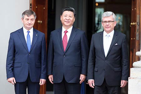 Le président Xi appelle à renforcer la coopération parlementaire entre la Chine et 
la Pologne