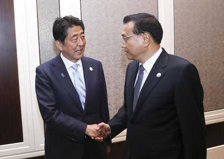 Le PM chinois demande au Japon de ne pas s'immiscer dans le dossier sur la mer de 
Chine méridionale