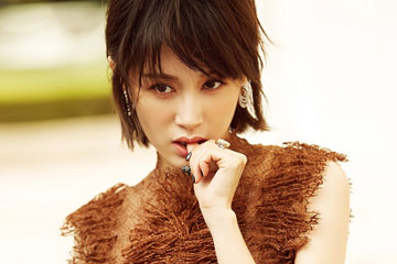 Nouvelles photos de l'actrice chinoise Wang Ziwen