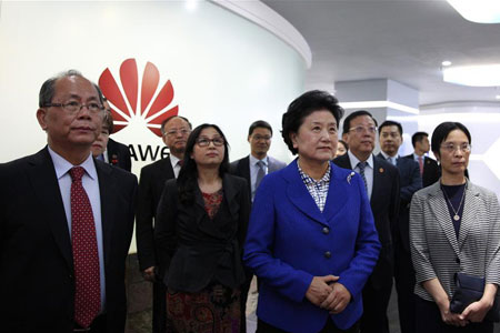 La vice-Première ministre chinoise Liu Yandong appelle Huawei à poursuivre les innovations