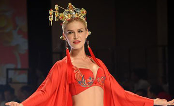 Fashion week de Guangdong: défilé de sous-vêtements