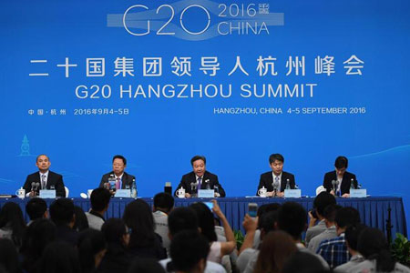 Hangzhou passe à "l'heure du G20"