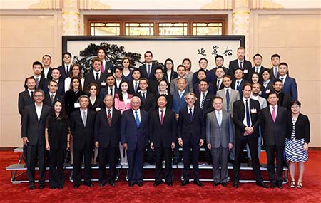 Le vice-président chinois appelle à davantage d'échanges entre les jeunes chinois 
et français