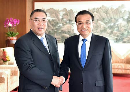 Li Keqiang rencontre le chef de l'exécutif de Macao