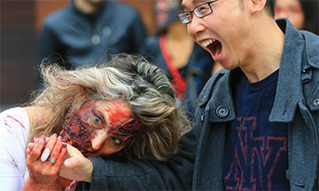 Toronto: une parade de "zombies"