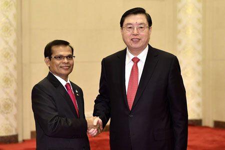 Le plus haut législateur chinois appelle à un alignement des stratégies de développement 
avec les Maldives